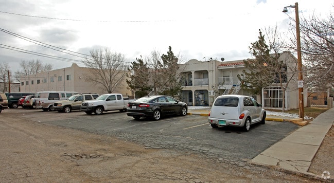 Building Photo - 1215-1223 Coal Ave SW