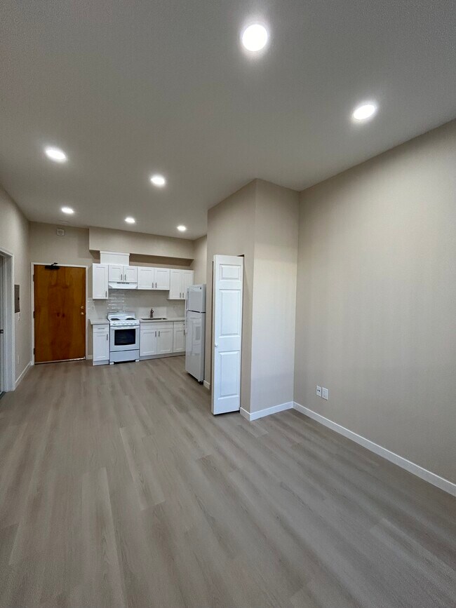 Building Photo - CHINATOWN - Renovated Studio Apartment (1 ...