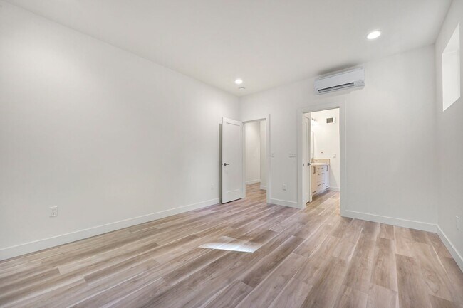 Building Photo - Modern 3BD/2.5BA Home in Sudden Valley – B...