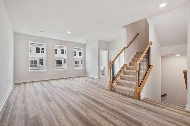 Building Photo - 305 Gable Court