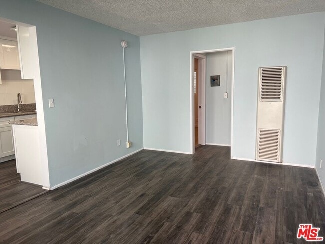 Building Photo - 2023 Reservoir St