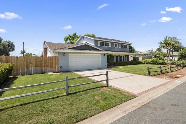 Building Photo - 3752 Alta Loma Dr