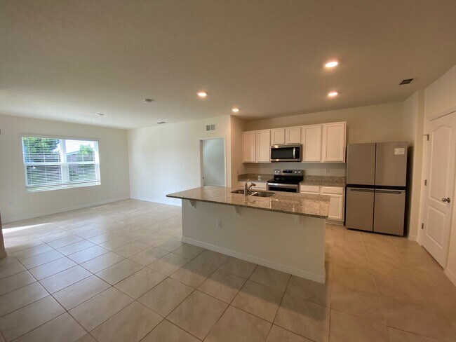 Building Photo - 956 Brooklet Dr