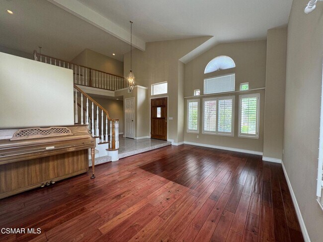 Building Photo - 318 Hornblend Ct
