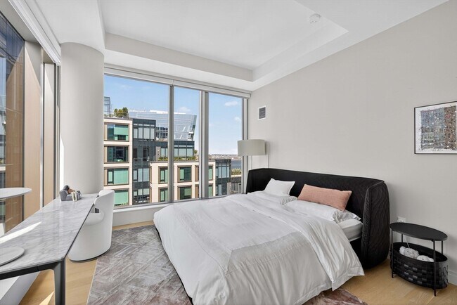 Building Photo - 135 Seaport Blvd