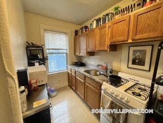 Building Photo - 157 Summer St