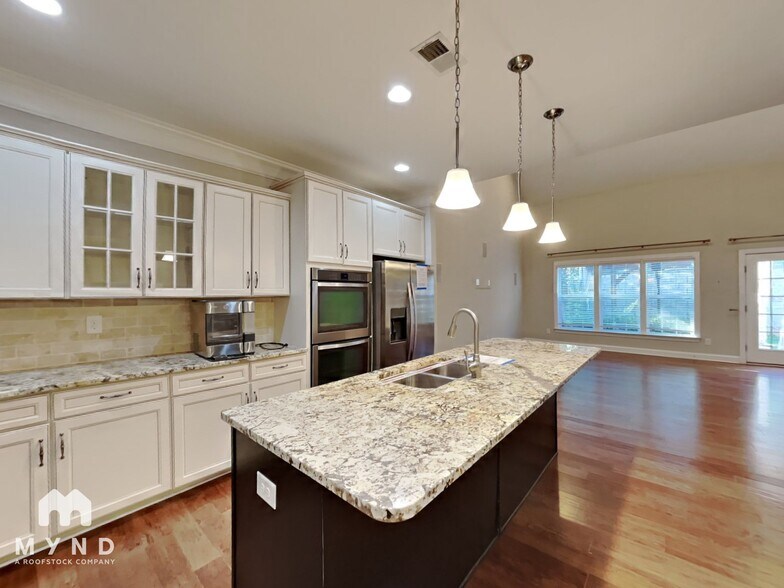 Building Photo - 5113 Pansley Dr