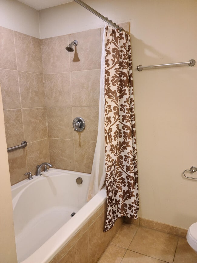 Building Photo - 11526 Equestrian Dr