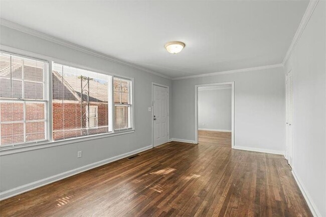 Building Photo - 449 10th St NW