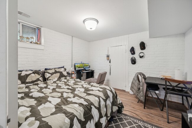 Building Photo - 4800 Berwyn Rd