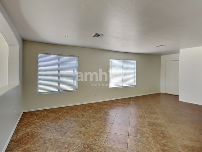 Building Photo - 15030 N 150th Ln