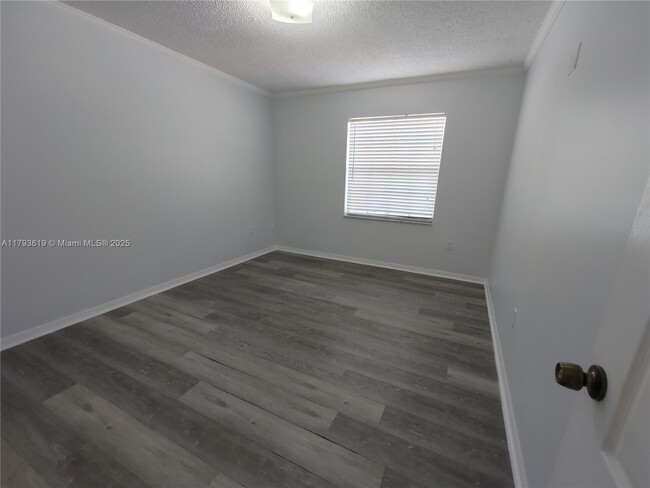 Building Photo - 1137 NW 128th Pl