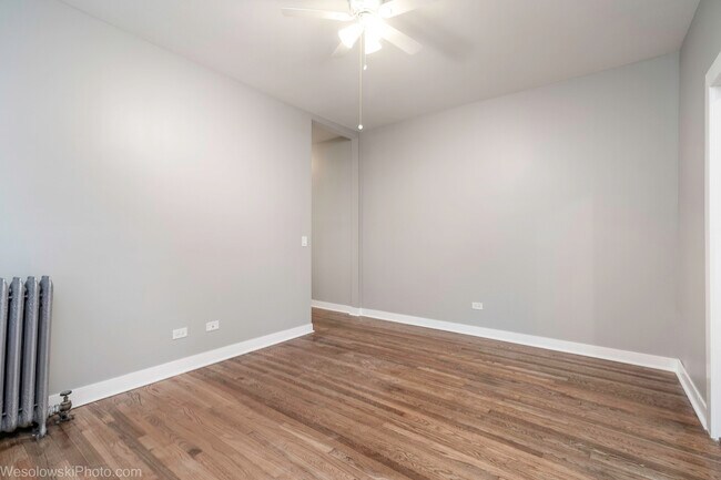 Building Photo - 1169 E 54th St