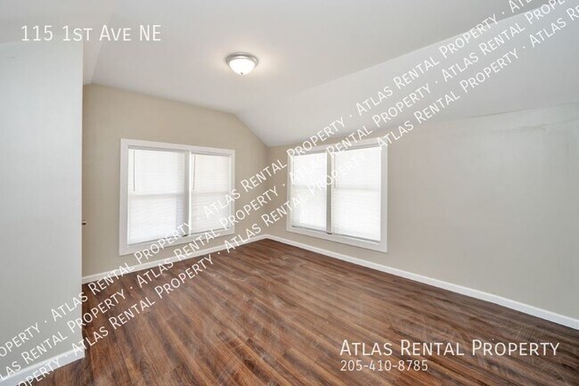 Building Photo - 115 1st Ave NE