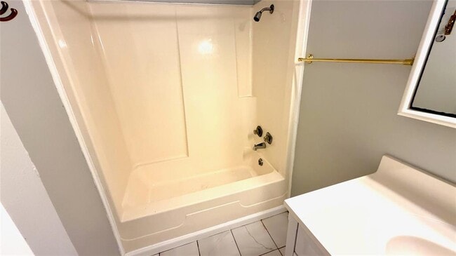 Building Photo - 5213 Halmark Dr