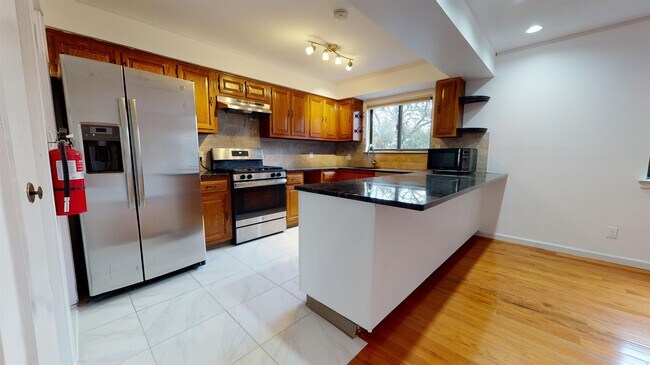 Building Photo - 602 Sanderling Ct
