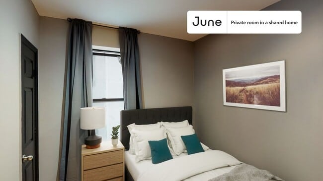 Building Photo - 15 W 107th