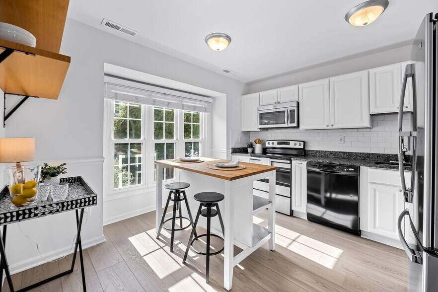 Building Photo - 1448 Blockton Ct