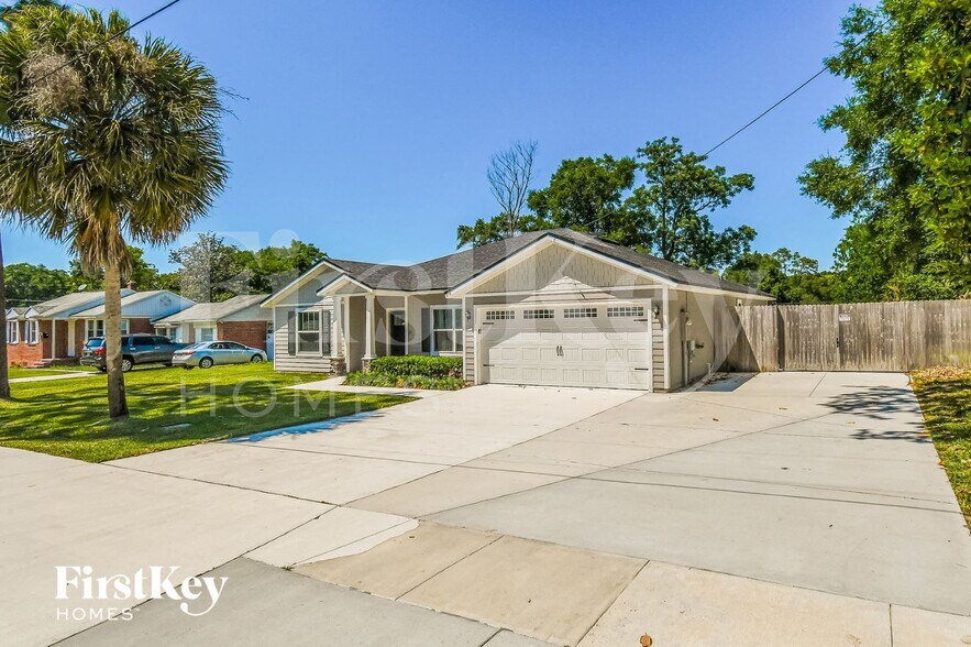 Building Photo - 9729 Kline Rd