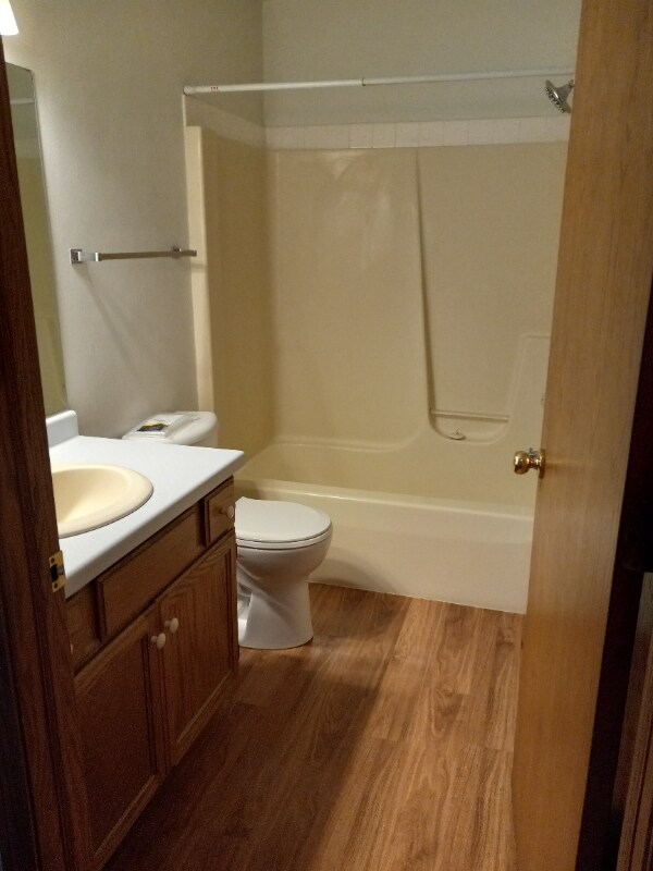 Building Photo - 1675 Delta Dr