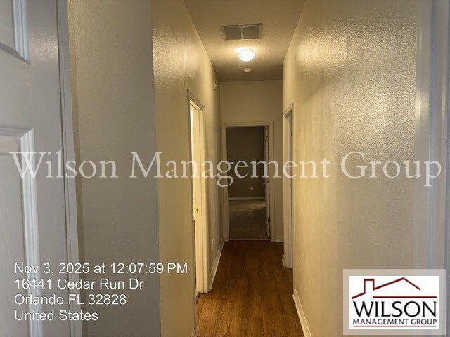 Building Photo - 16441 Cedar Run Dr