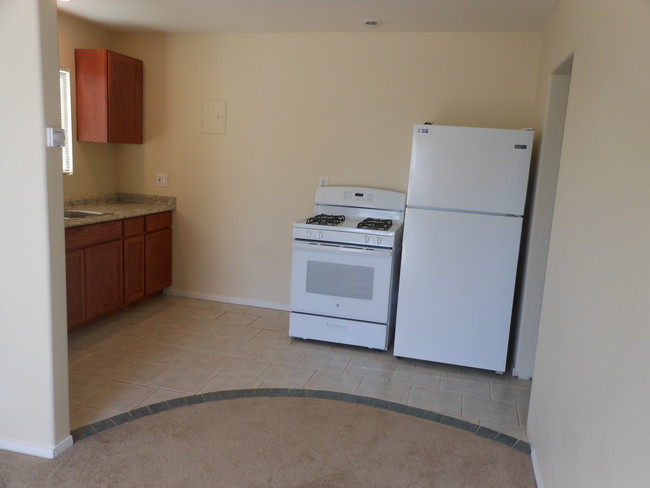 kitchen - 4421 W 169th St