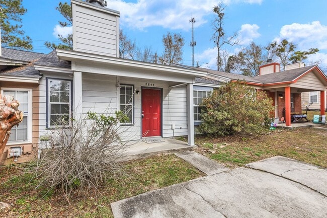Building Photo - Upgraded 2x2 in great location AVAILABLE NOW