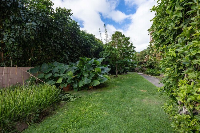 Building Photo - Mokuleia Sands #501 – Furnished 1BR/1BA | Ocean Views | Available Now