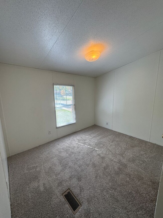 Building Photo - 1505 Ward Ave