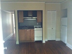 Building Photo - 504 Graymont Ave