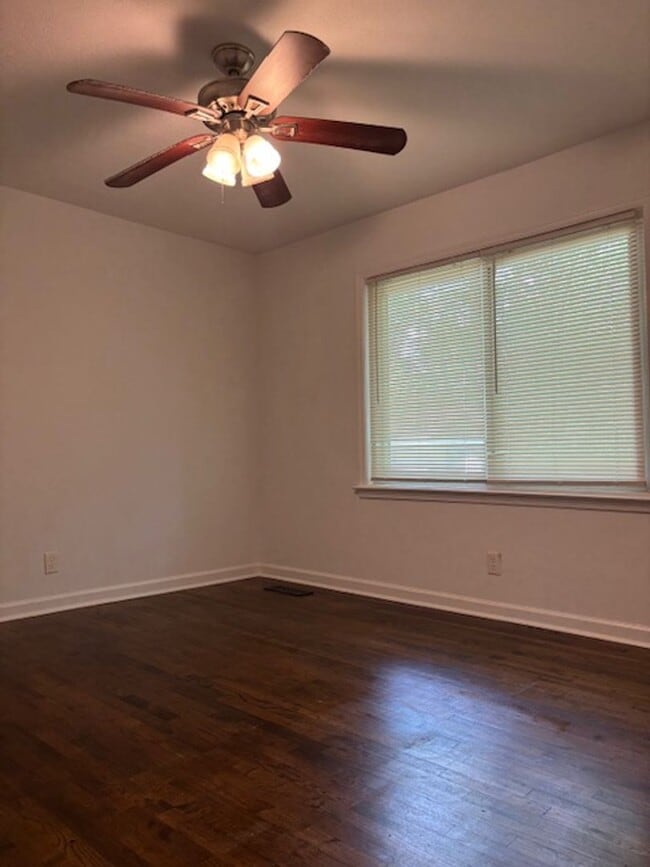 Building Photo - Welcome to this charming 3-bedroom, 1-bathroom home located in the city of Columbus, GA.