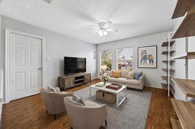 Building Photo - 1421 W 26th St