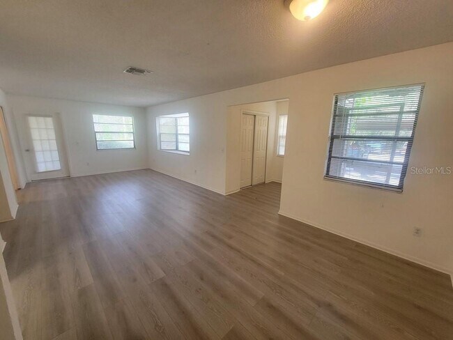 Building Photo - 11411 Pike Ct