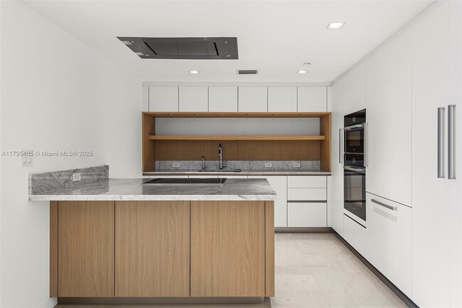 Building Photo - 1135 103rd St