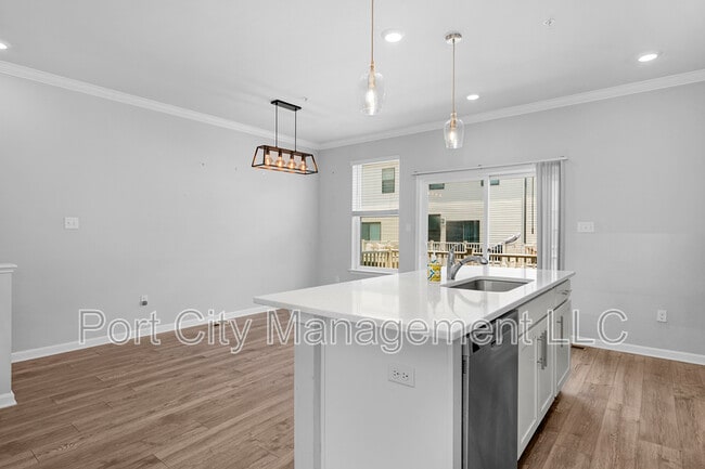 Building Photo - 4322 Roland Heights Ave