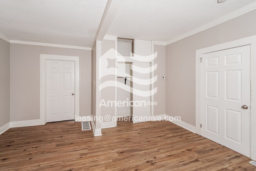 Building Photo - 8028 Rugby Ave