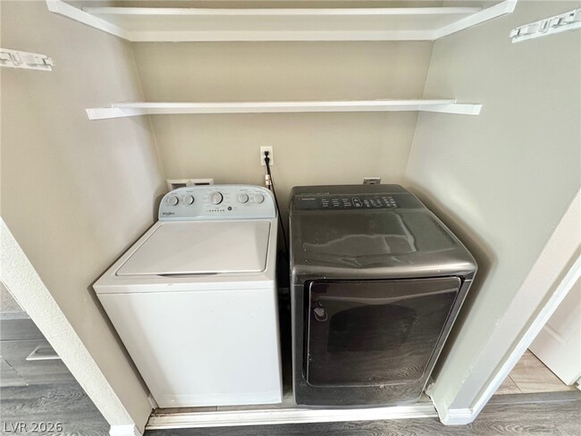 Building Photo - 6323 Silverfield Dr