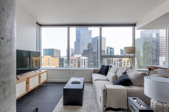 Building Photo - 11 Main St S