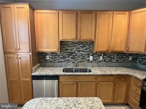 Building Photo - 18023 Calabar Dr