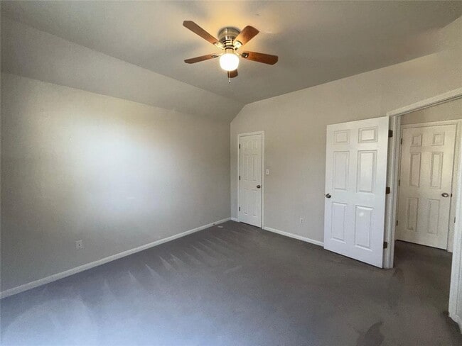 Building Photo - 1124 Winding Creek Pl