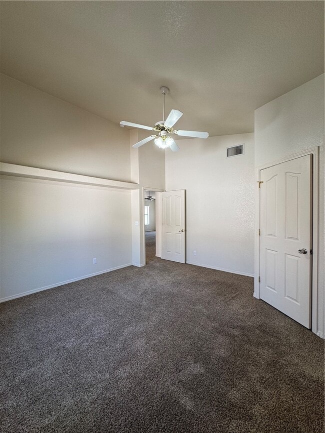 Building Photo - 3434 Mineral Park Dr