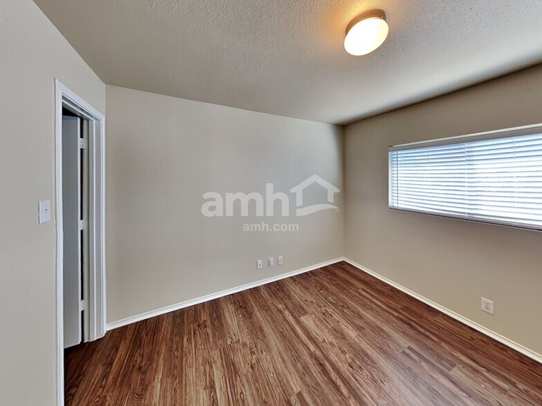 Building Photo - 11830 Briarton Pass