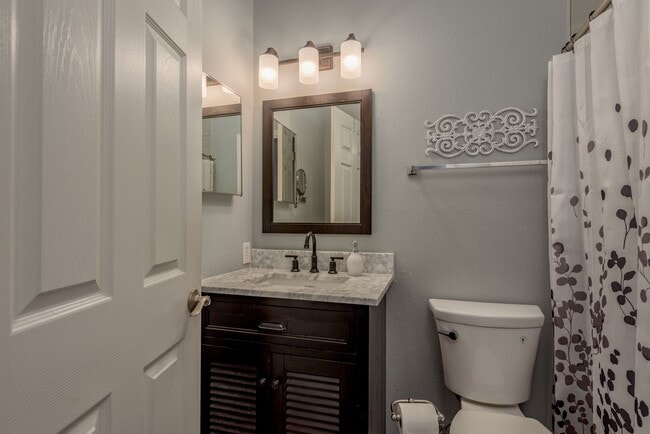 Building Photo - Andover Circle