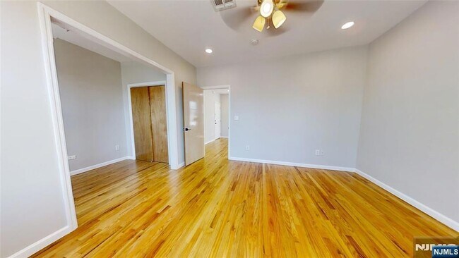 Building Photo - 11 Schuyler Ct