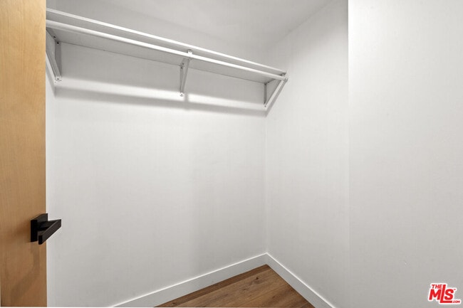 Building Photo - 807 N Cherokee Ave