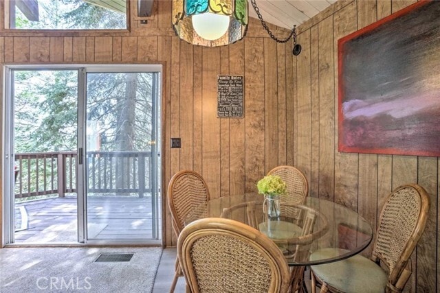 Building Photo - 607 E Victoria Ct