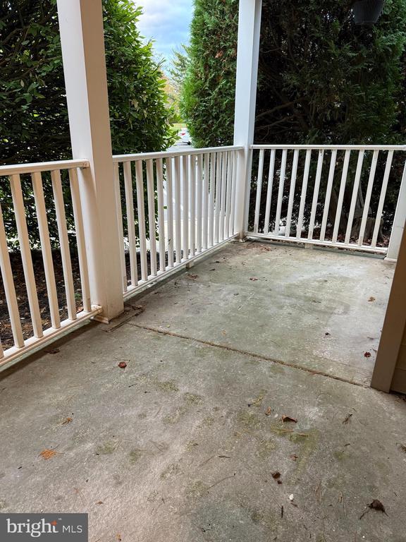 Building Photo - 313 Gregorys Way