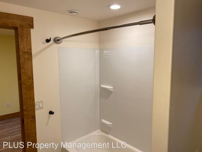 Building Photo - 1 br, 1 bath House - 232 NW Florida B