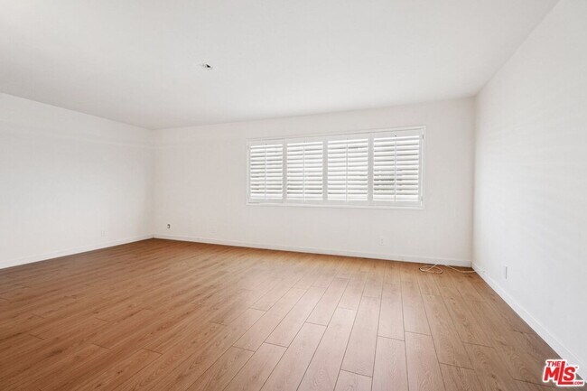 Building Photo - 13065 Mindanao Way
