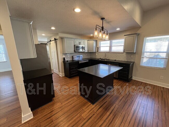 Building Photo - 1202 Harlan St